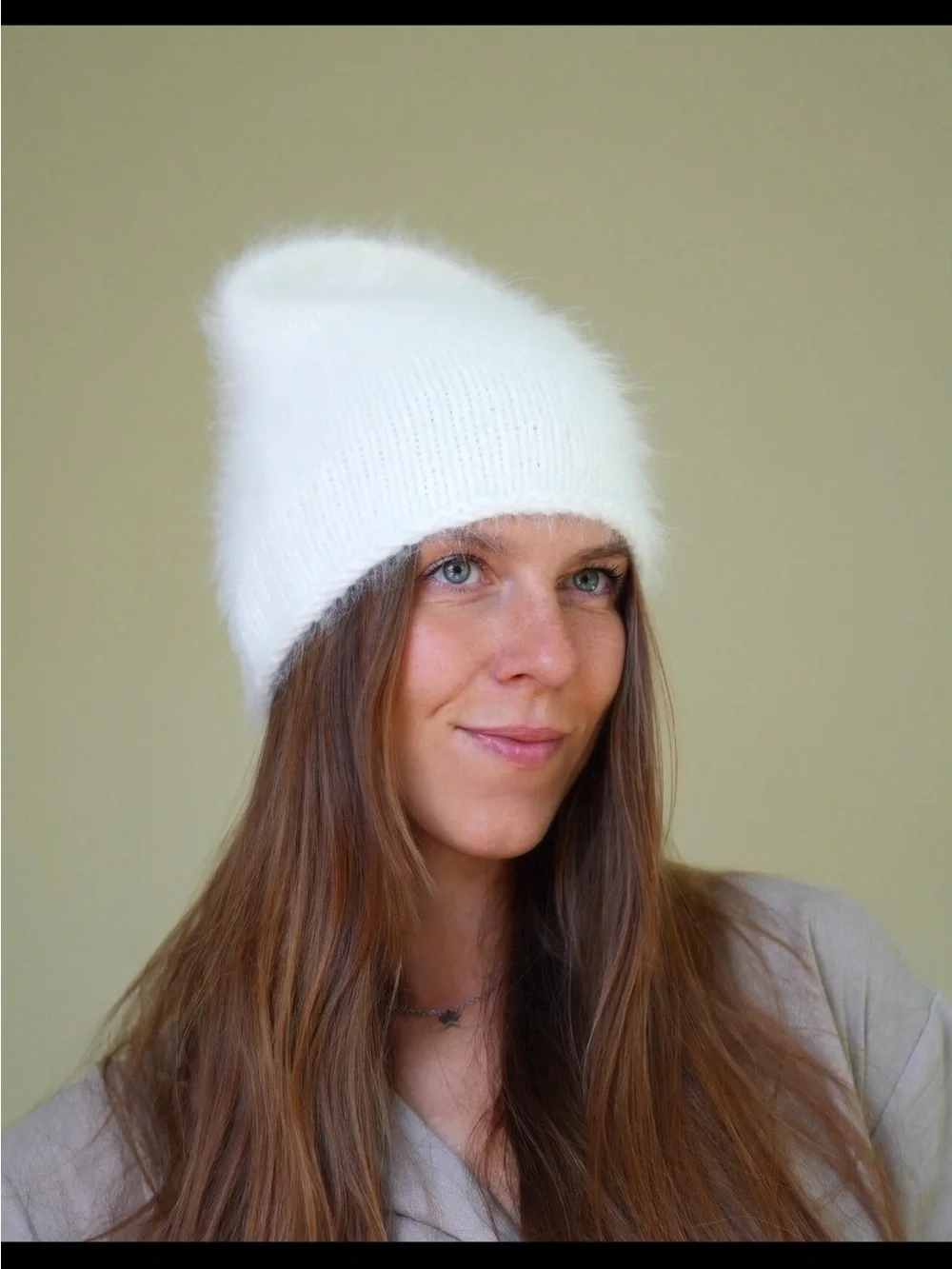 Cozy Women's White Fuzzy Beanie Hat super soft one size
